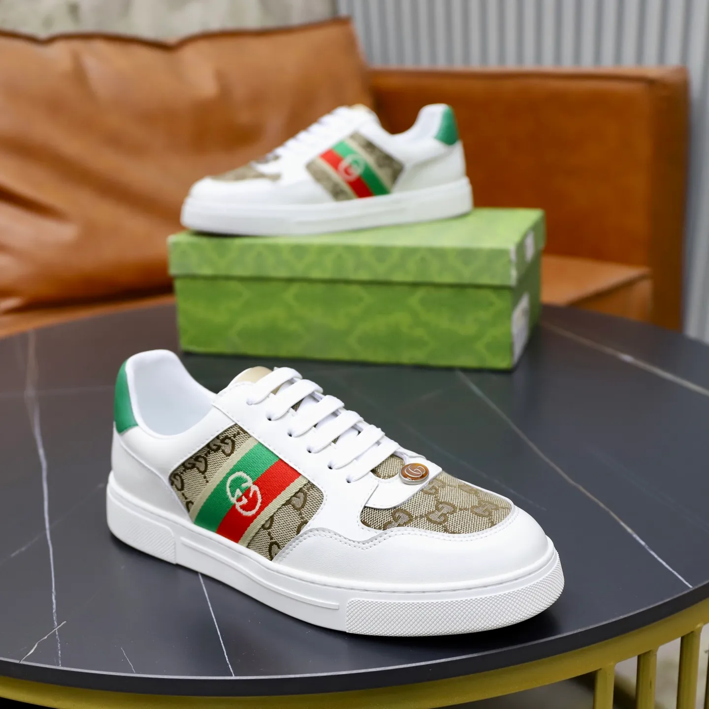 Ex-factory price: 420💰🙅‍♂️🙅‍♂️🙅‍♂️ Brand: Gucci GUCCi Standard code: 38-44 (45 customized) Grade: Same as the official website Material: Original leather splicing, comfortable and breathable sheepskin lining, original wear-resistant outsole Style category: Men's fashionable casual shoes, running, sports shoes, noble luxury brand elements, top luxury Color: actual picture color